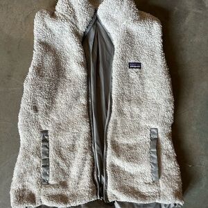 Patagonia light gray Sherpa Fleece Vest- reversible